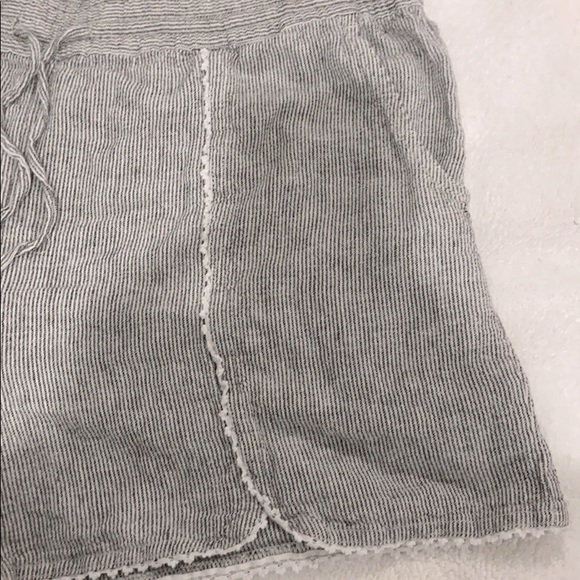 Shorts - Picture 5 of 8